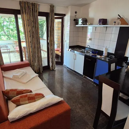 Bellavista With Pool And Apartamento Trogir